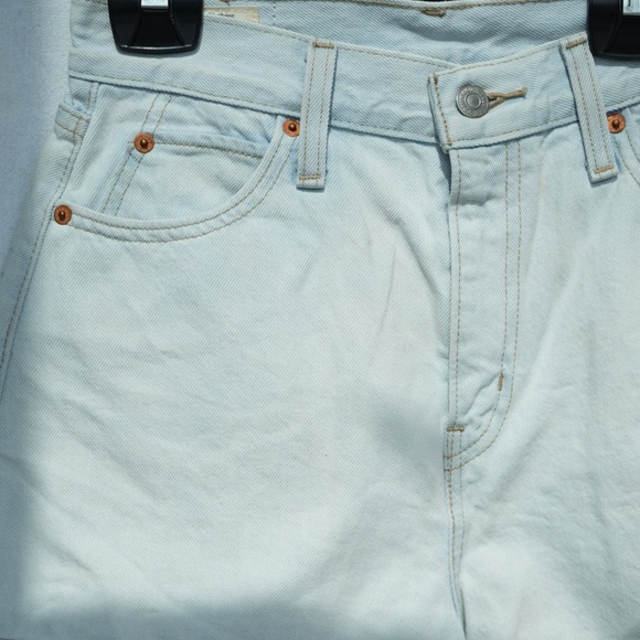Levi’s high rise relaxed fit shorts - Picture 2 of 6